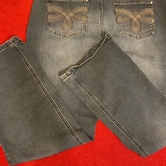 Earls barely boot jeans Size 14p - Picture 2 of 8